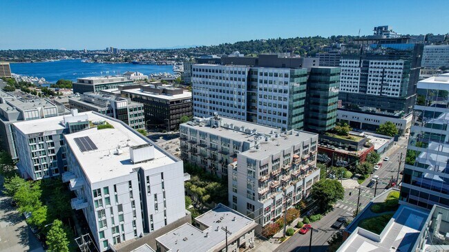 Building Photo - Modern Air Conditioned South Lake Union Loft