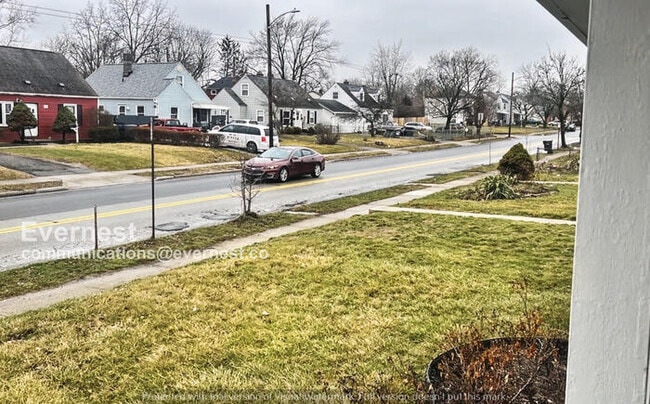 Building Photo - 2 Bed/1 Bath Home / Pet-Friendly / Vouchers Accepted / Available Now!