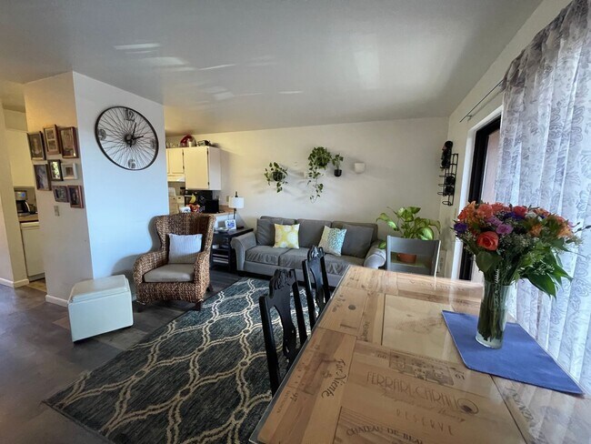 Building Photo - Maui Lani Terraces Two Bedroom