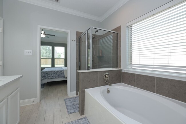 Building Photo - 19 Canterborough Pl