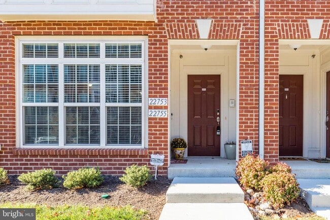 Building Photo - 22753 Verde Gate Terrace