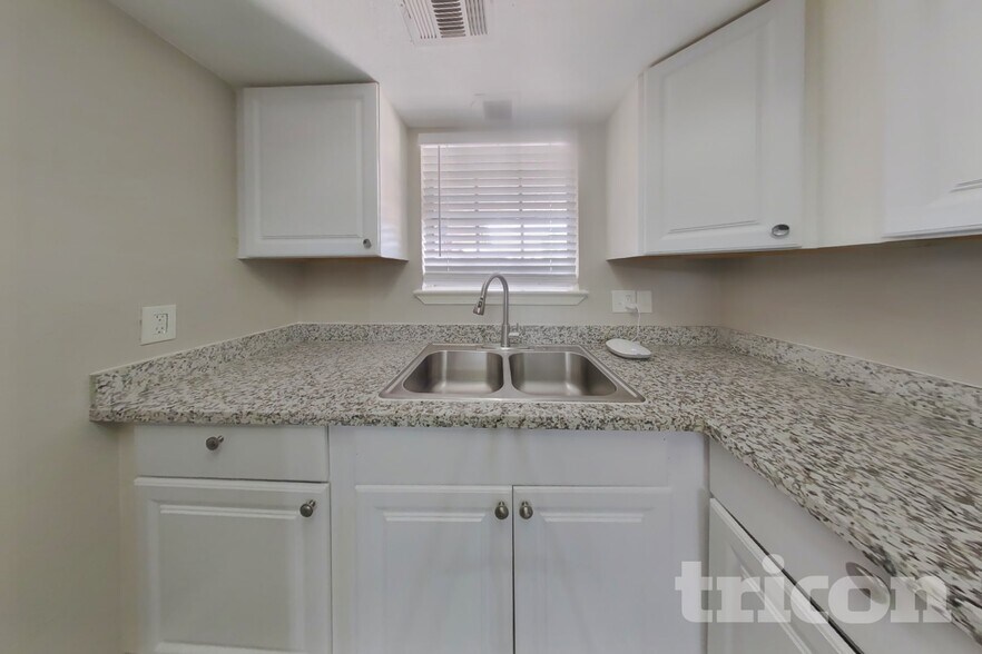 Building Photo - 1438 Peach Spring Dr