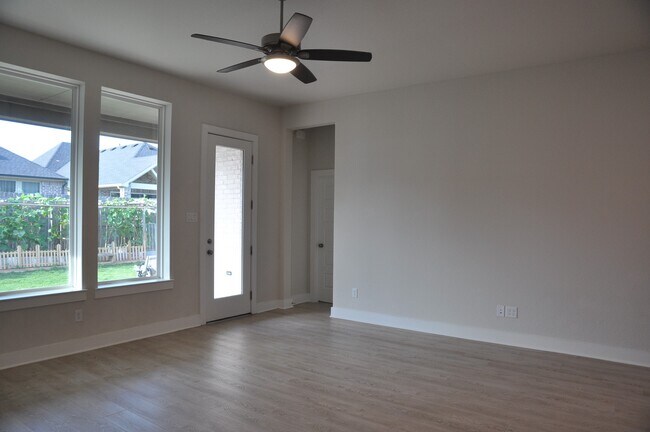 Building Photo - 31822 Grand Orch Ln