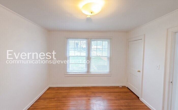 Building Photo - 1125 Highland Dr