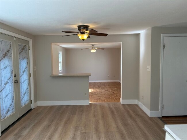 Building Photo - 44 Carruth St