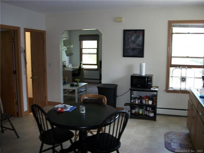 Building Photo - 20 Lawrence St