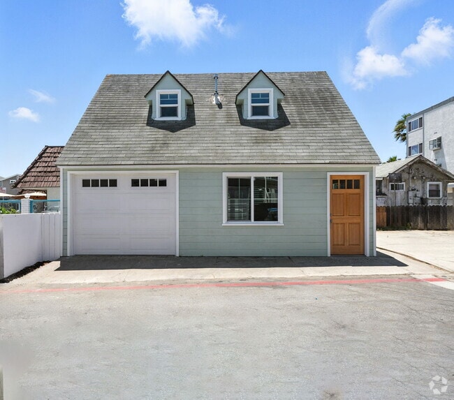 Building Photo - 24 3rd Ct