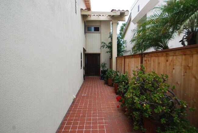 Building Photo - Coronado Cays Home with Ocean View