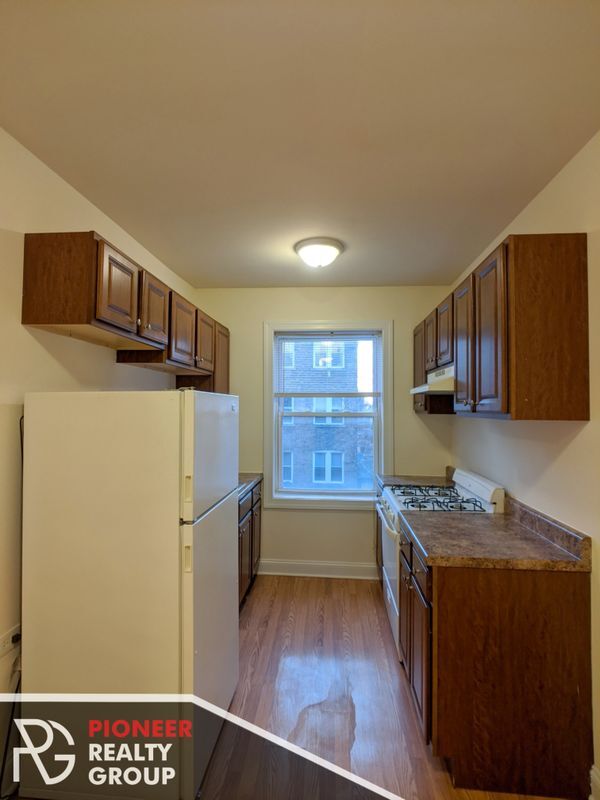 Building Photo - 2600 N Kimball Ave