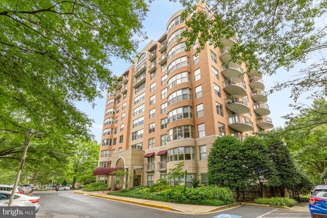 Building Photo - 5000 Battery Ln