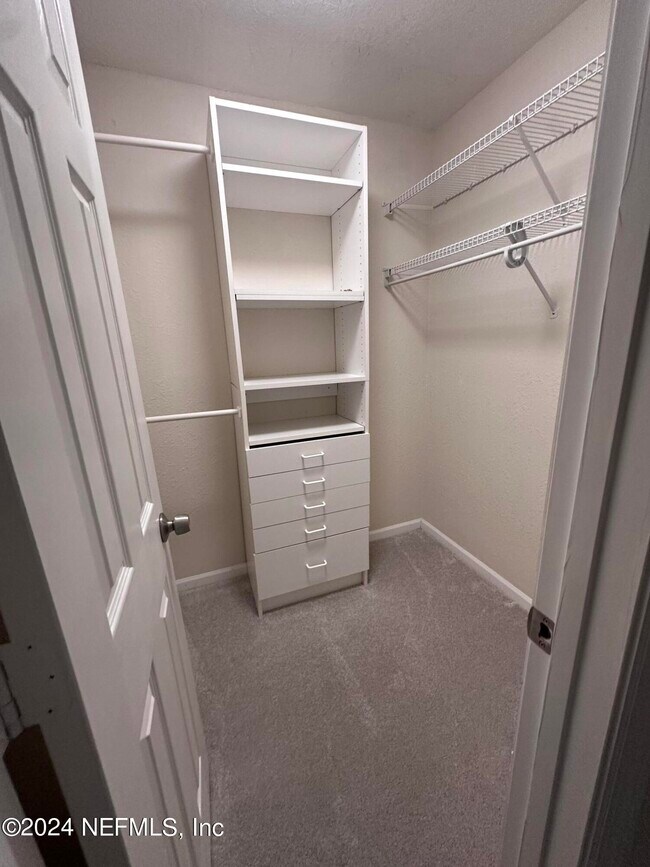 Building Photo - 400 Timberwalk Ct