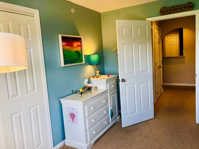 2nd bedroom - closet - 5620 Fossil Creek Pky