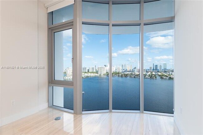 Building Photo - 17111 Biscayne Blvd