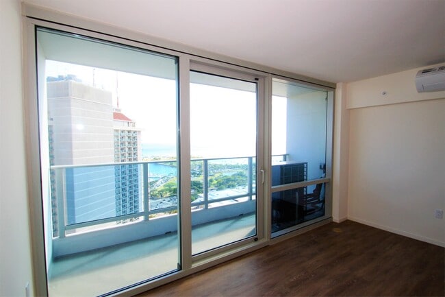 Building Photo - 1631 Kapiolani Blvd