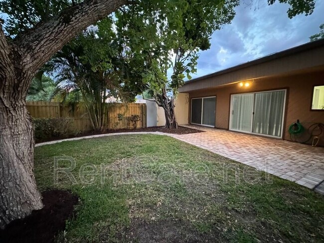 Building Photo - 2304 Inagua Way