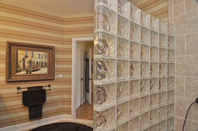 Building Photo - 6727 Evensong Ln