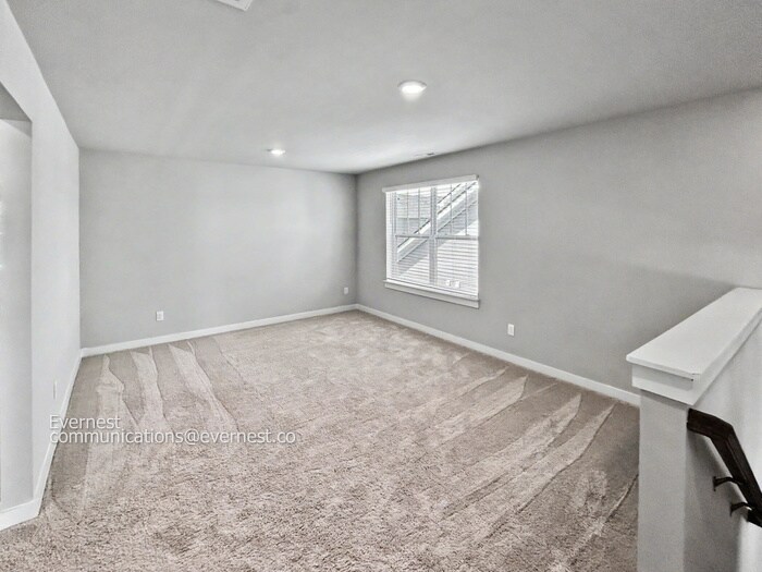 Building Photo - 710 Mickelson Way