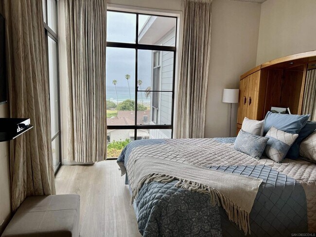 Building Photo - 8263 Camino Del Oro