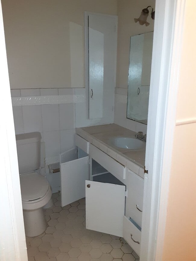 Building Photo - 4 Bedroom and 2 Bathroom Little Rock