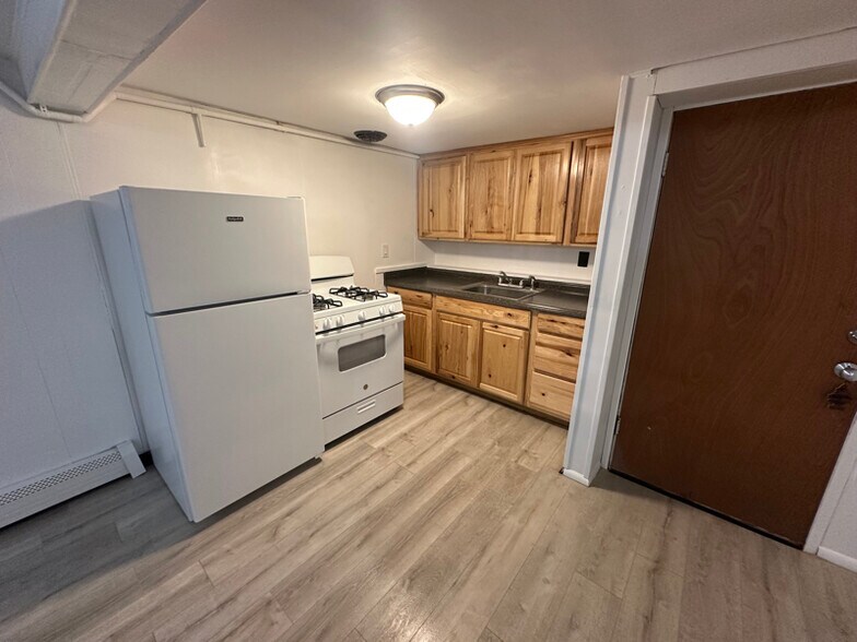 Building Photo - 1445 Lacey St