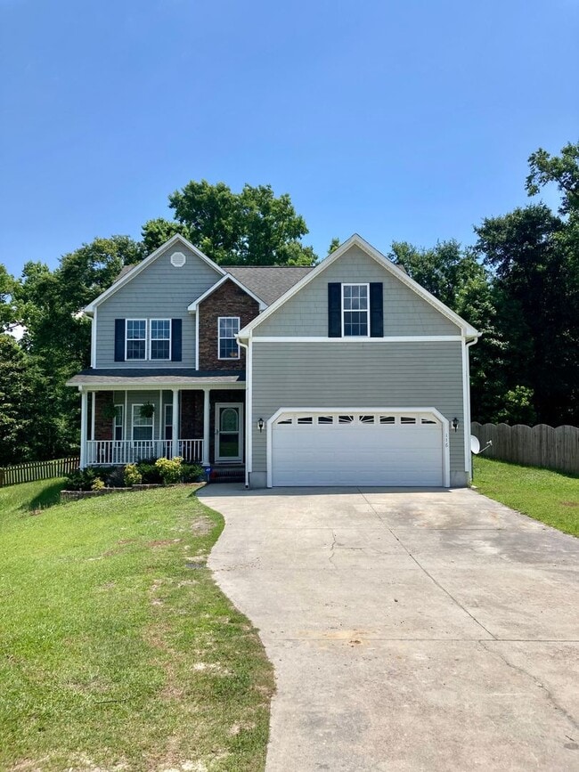 Primary Photo - 5 Bedroom 3 Bath Hubert Home for Rent