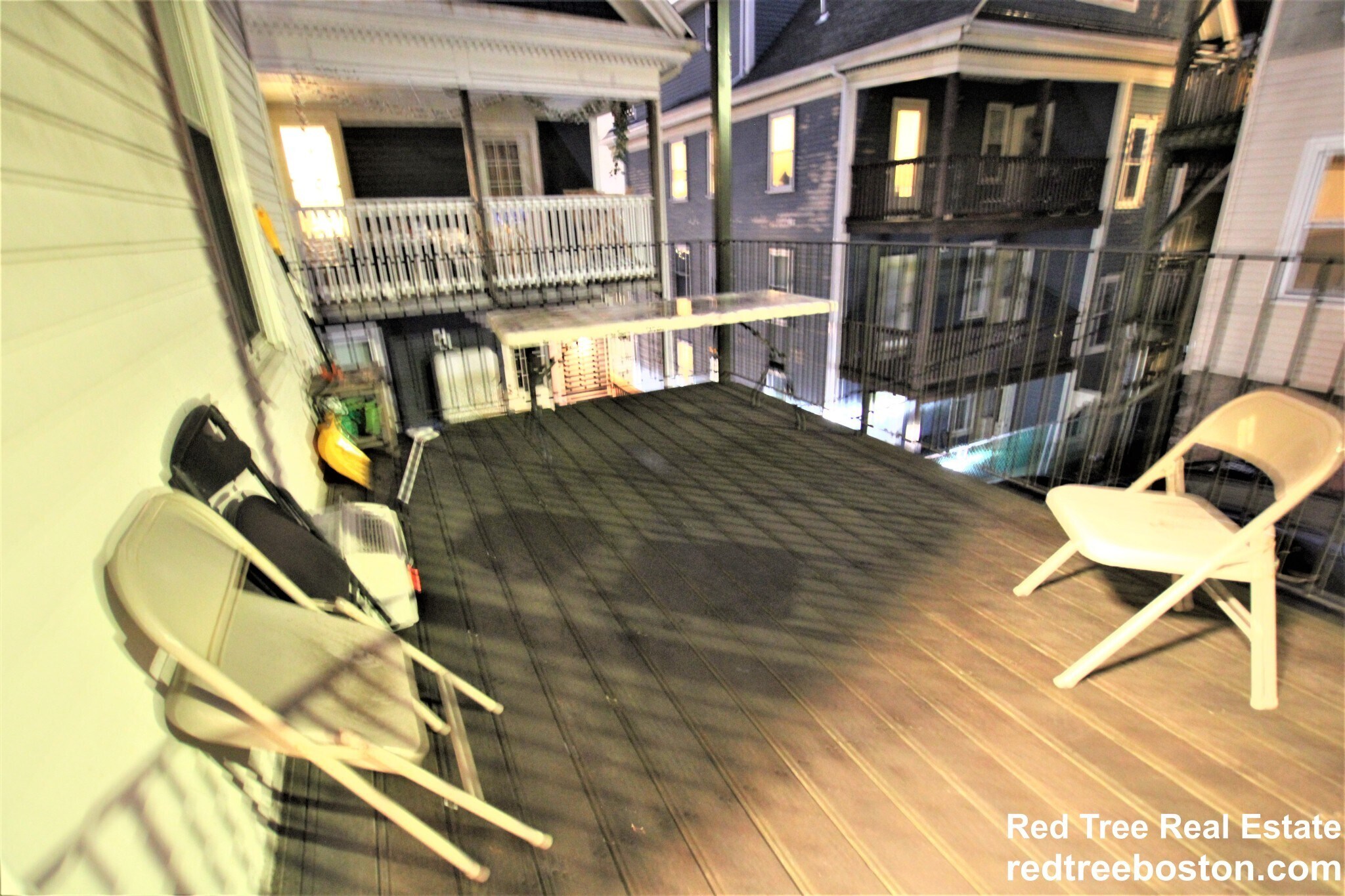 Building Photo - 8 Sunset St