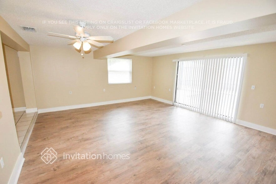 Building Photo - 1856 Greenhill Dr