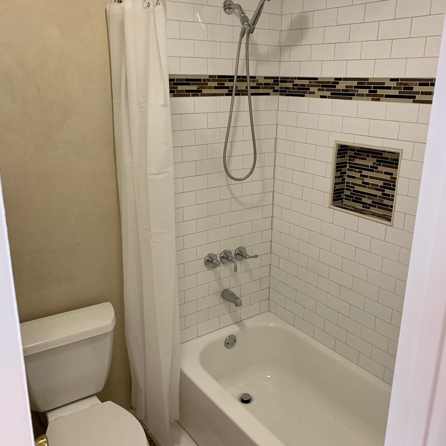 Building Photo - 8501 Islandic St