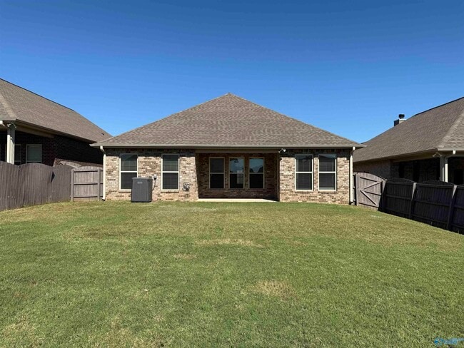 Building Photo - 132 Riverfront Dr