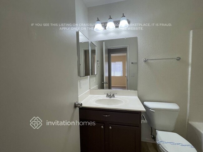 Building Photo - 13043 W Via Camille