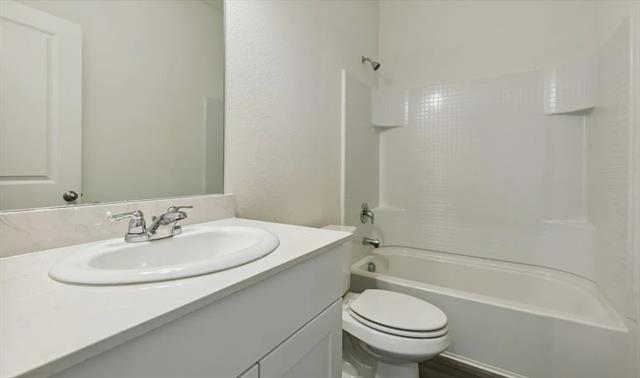 Building Photo - 1664 Hossler Trl