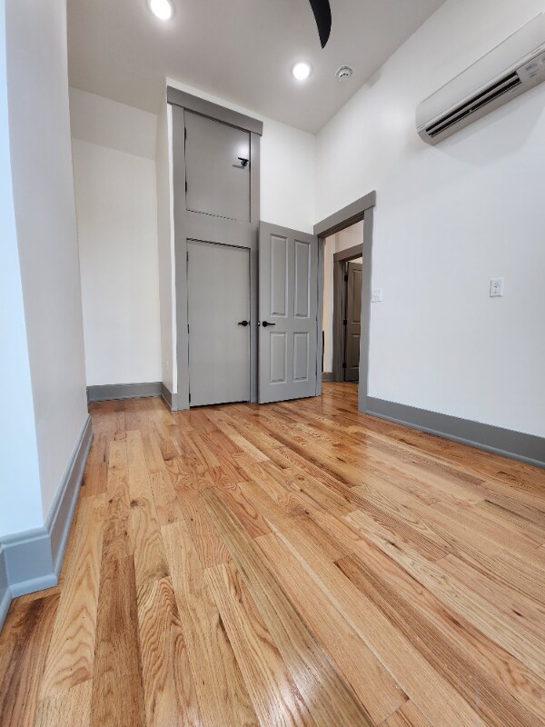 Building Photo - 1725 Elm St