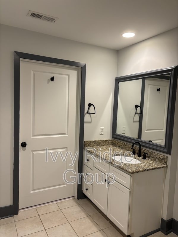 Building Photo - 721 Gov Morrison St