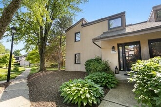 Building Photo - 11247 Snowflake Ct