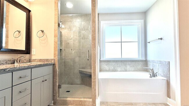 Building Photo - 1219 McClain Dr