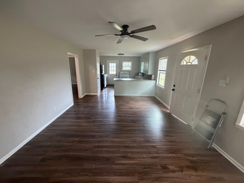 Building Photo - 3660 Apple Tree Rd