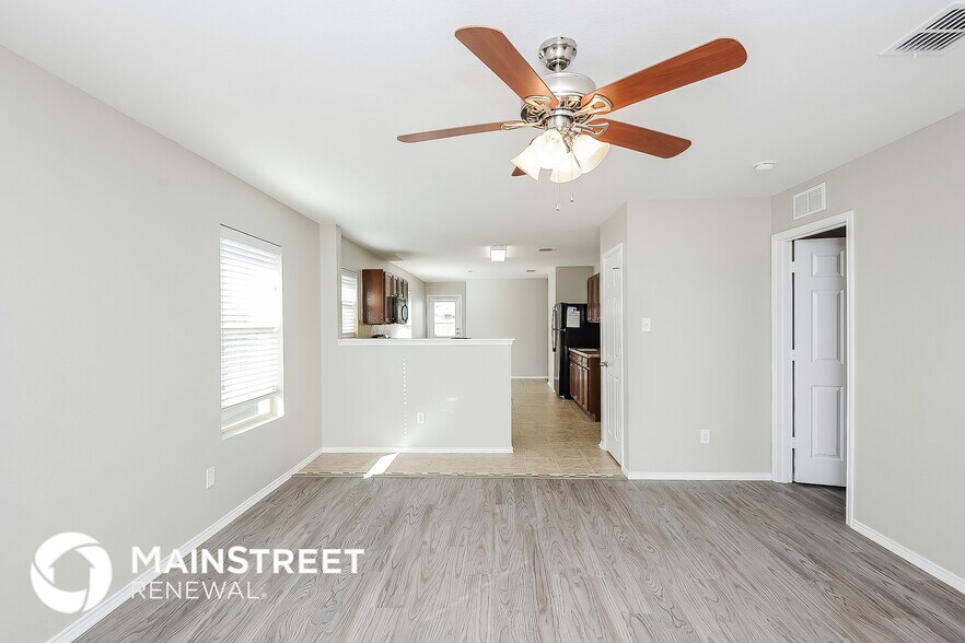 Building Photo - 9013 Sun Haven Way