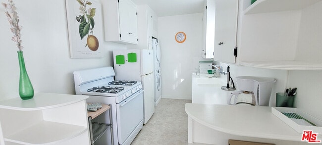 Building Photo - 7925 Norton Ave