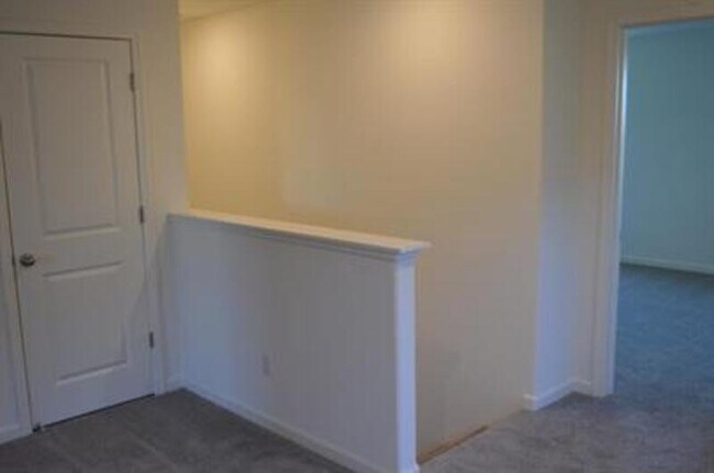 Building Photo - 389 Shafer Ave