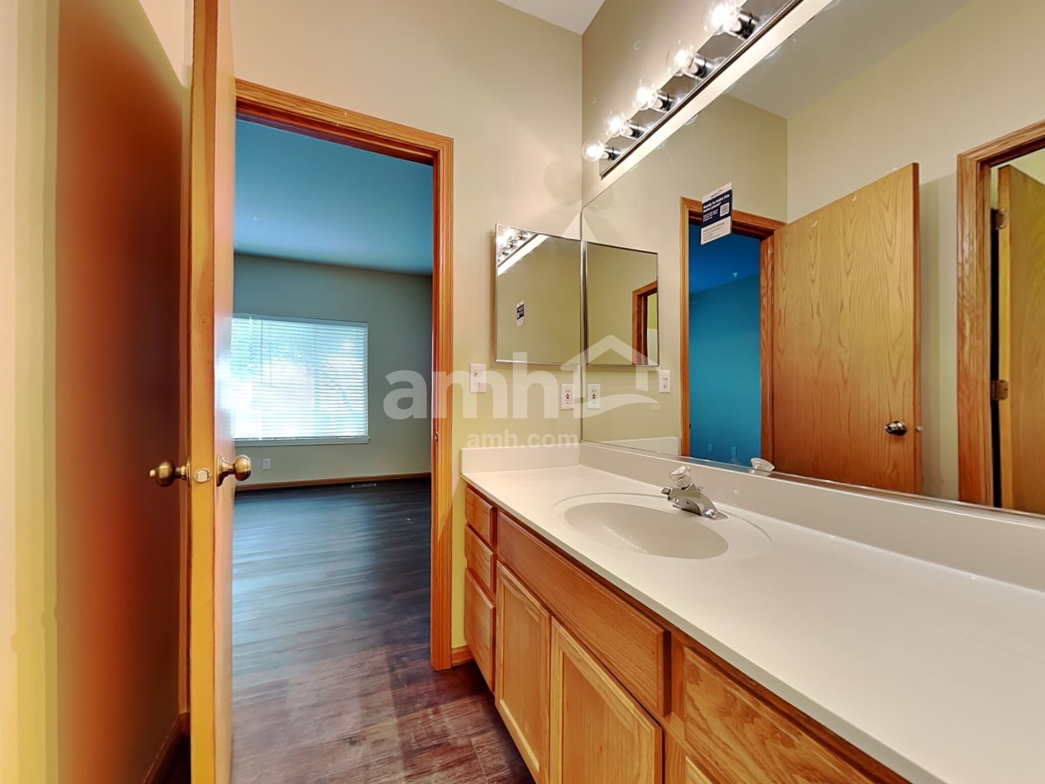 Building Photo - 14151 S Napa Cir