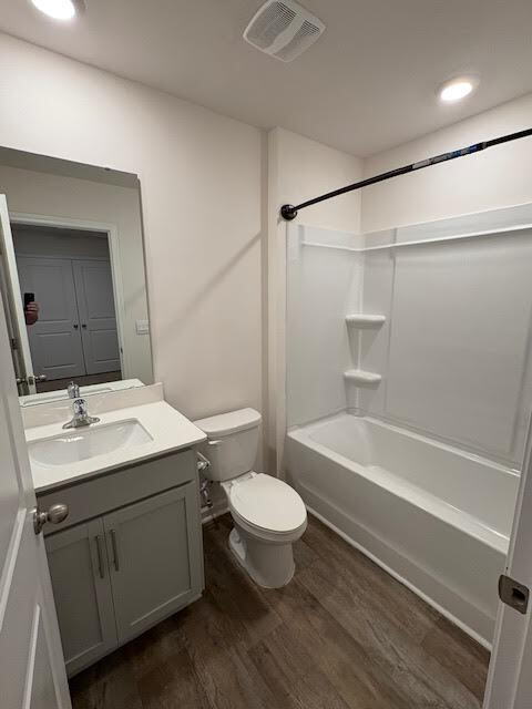 Building Photo - "Charming 3-Bed Townhouse with Granite Ele...