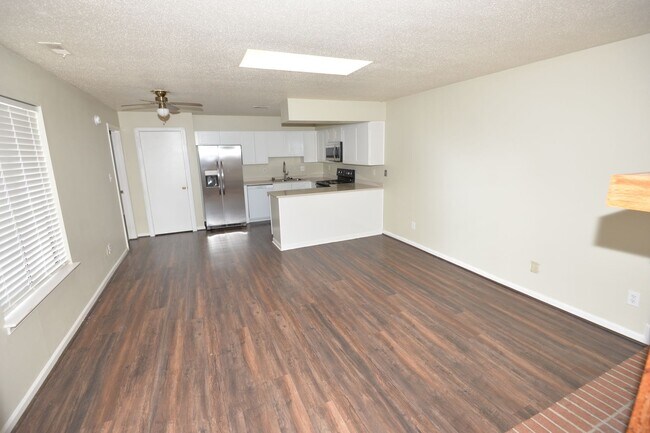 Building Photo - 1150 Ocean Pebbles Way