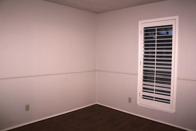 Building Photo - 2812 Lemmontree Ln