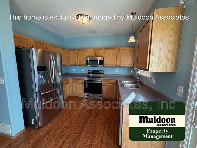 Building Photo - 821 Legend Oak Dr