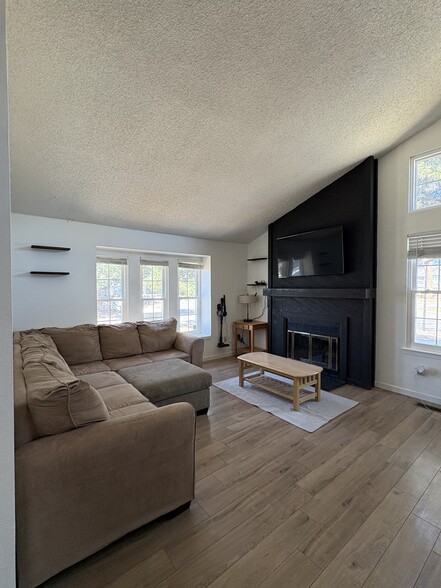 Building Photo - 5000 S Pagosa St