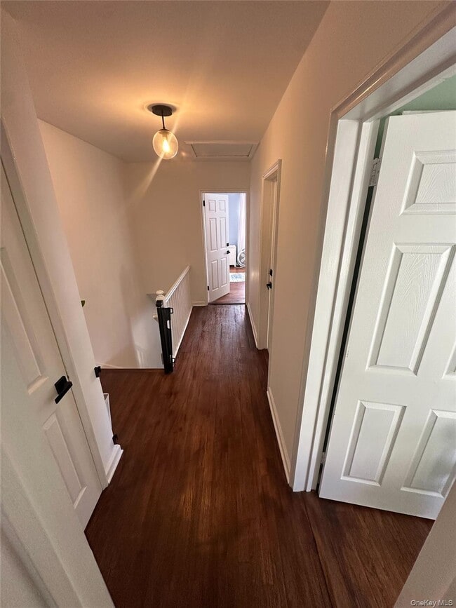 Building Photo - 615 Bronx River Rd