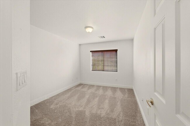 Building Photo - 8928 Spotted Tail Ave