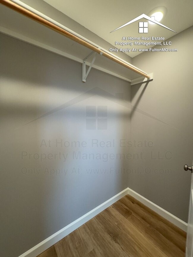 Building Photo - 2610 N Bluff St