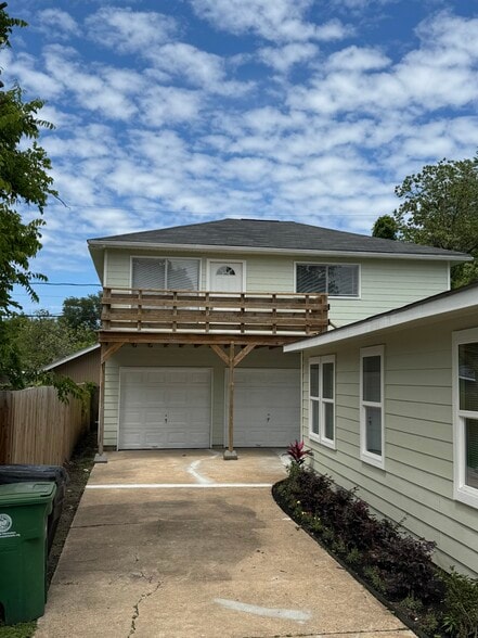 Building Photo - 6603 Narcissus St