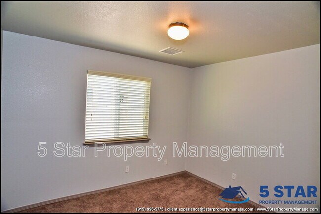 Building Photo - 703 Lt Joe Magellanes Rd